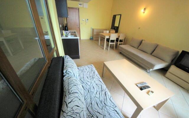 Menada Midia Apartments