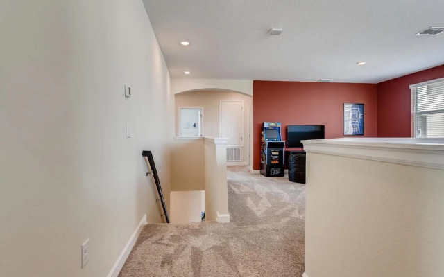 8923 CC - Fabulous 5BR Single Family: Sleeps 12 - Private Pool -