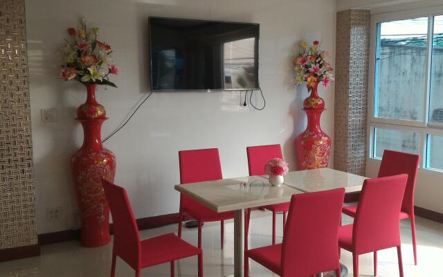 V-House Hotel