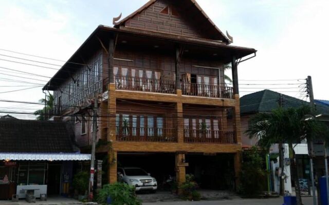 House Kamala Beach