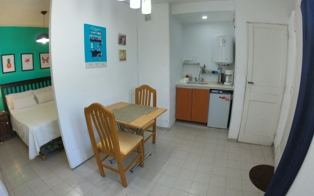 1080 Apartments