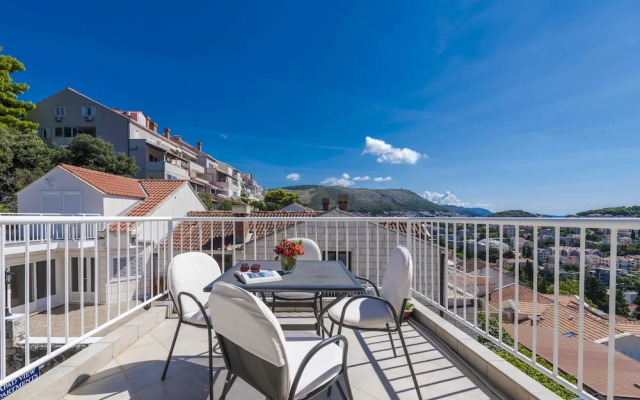 Green Hills Apartment