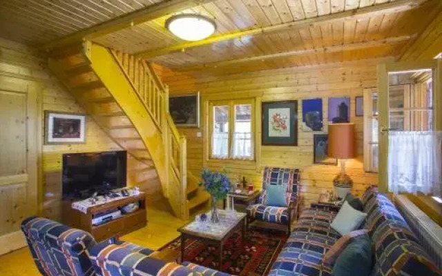 Ricky Chalet Near Troodos