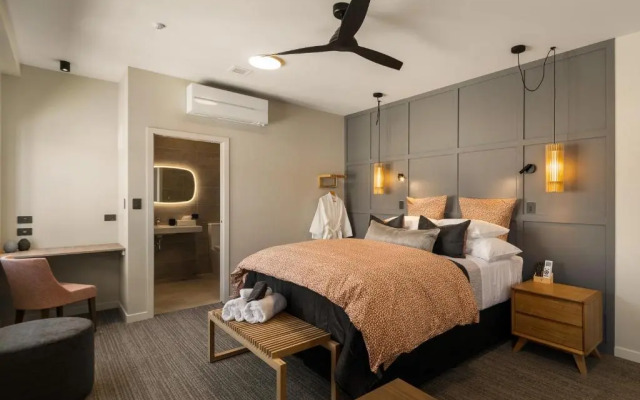 14th Lane Urban Hotel