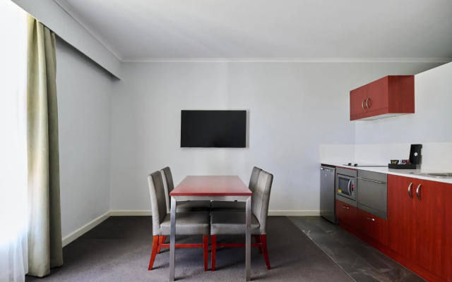 Abode Narrabundah