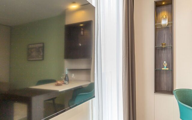 Icon H 305 Suite Micro-living