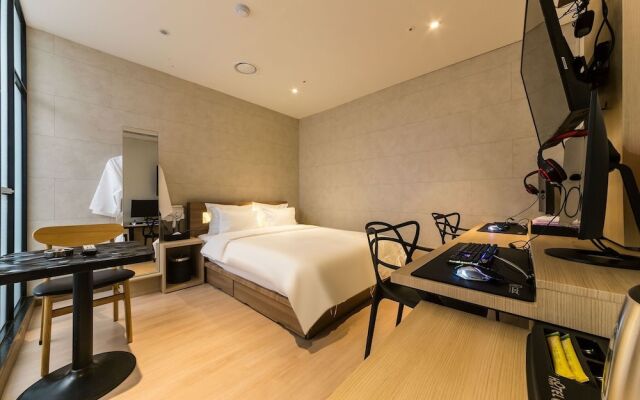 Bundang (Seohyeon) Hotel & U