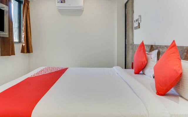OYO 22571 Hotel Sarathi