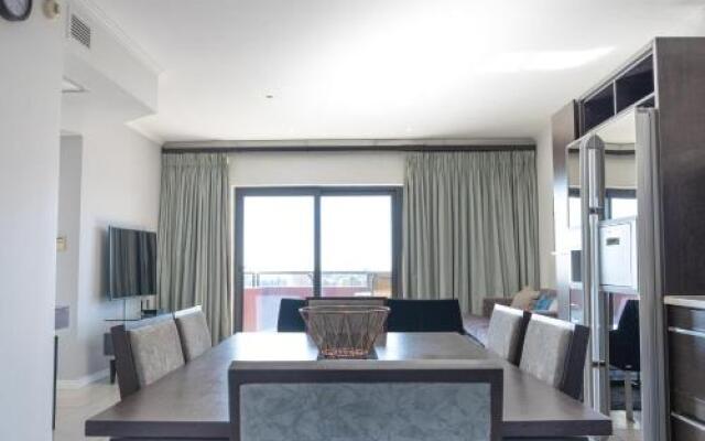 Room 122 @ The Nicol Hotel