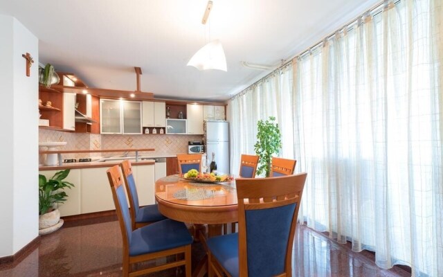 Snjeza - Spacious & Comfortable - A1