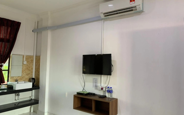 Wan Danisha Villa Inn
