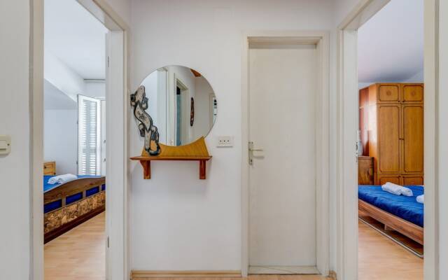 Spacious apartment Zvone with 3 balconies and parking