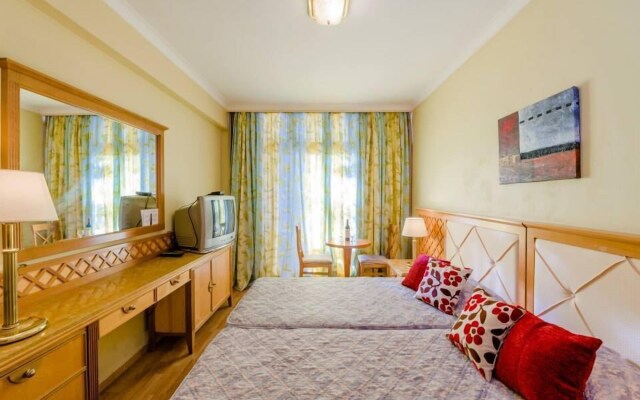 Estella Hotel & Apartments