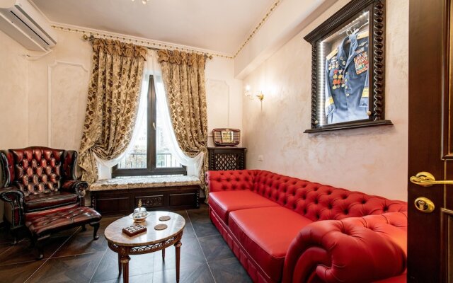 Ussr City Center Luxurious Apartment , Lives the Life of Soviet Generals