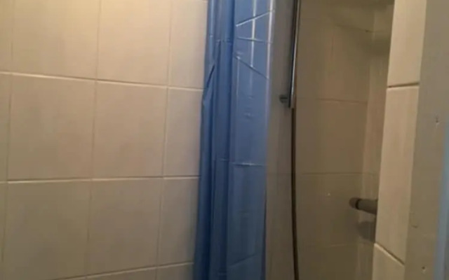 Homely 2- bed Apartment -ground Floor-sleeps 4