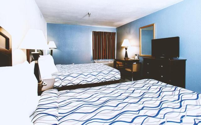 Coratel Inn & Suites by Jasper Park City - Wichita North