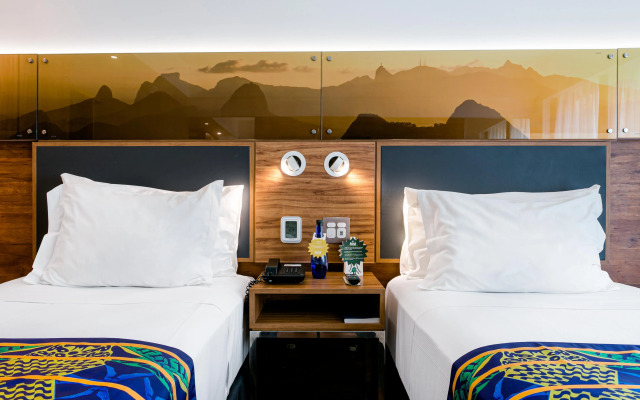 Arena Leme Hotel