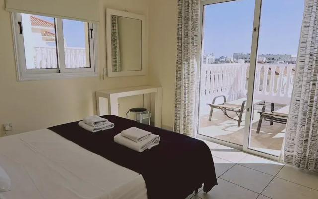 116 AN - Stay Nissi Blossom Apartment