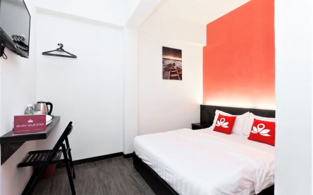 ZEN Rooms Basic Near KTM Sentul