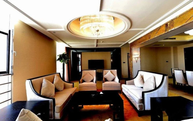 Huang He  International   Hotel