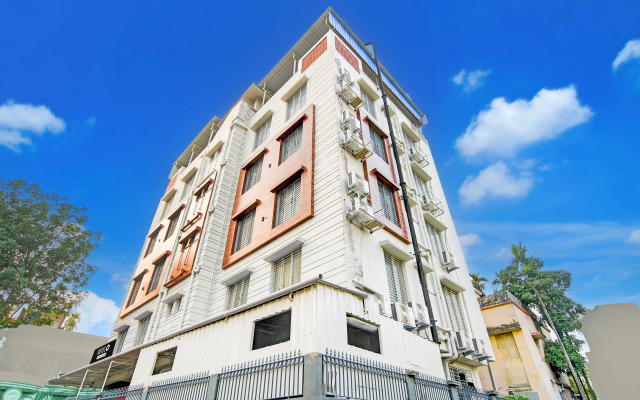 Super Townhouse Kaikhali Near Airport