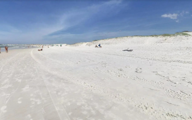 Apartamento Praia das Dunas, c WiFi, TV!