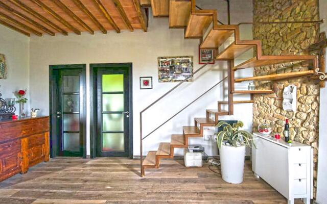 Wonderful house with hot tube and infinite view on Chianti 5 min drive form Siena-Cozy house
