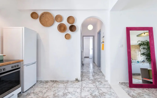 Menta II in Naousa With Free Parking Paros