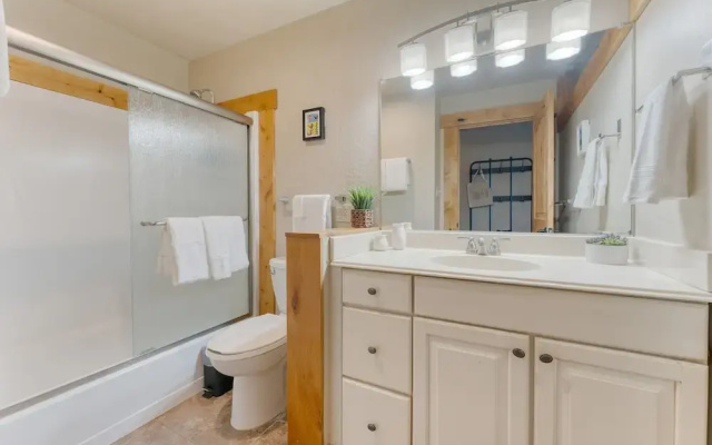 Village Studio by Avantstay Minutes to Lifts