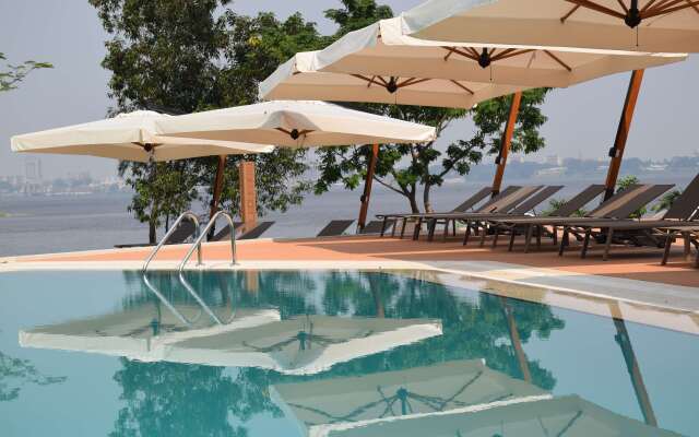 Radisson Blu M'Bamou Palace Hotel