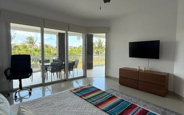 New Casa Paradise Ocean View 2 Bedroom Apts
