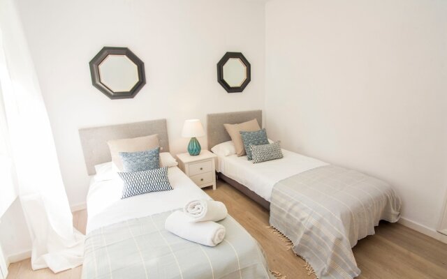 Monteros Beach Flat