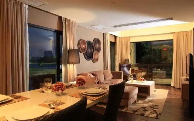 Summit Windmill Golf Residence