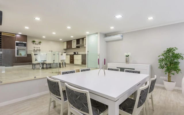 D Loft Sea and Golf