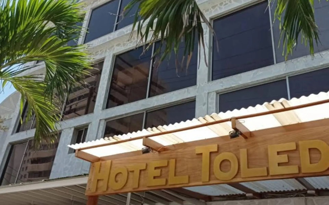 Hotel Toledo FL