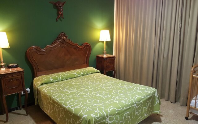 Hostal Residencia Catalina