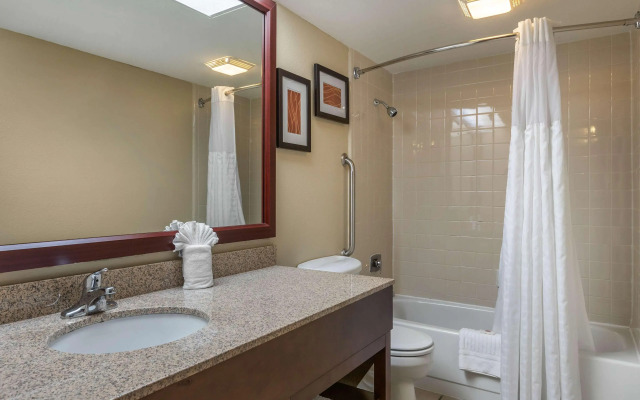 Comfort Inn Grand Rapids Airport