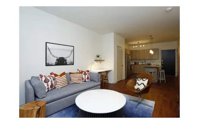 Suite Destination Downtown Austin