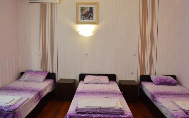 Bon Bon Struma Hotel