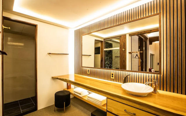 Soi Hanok Stay
