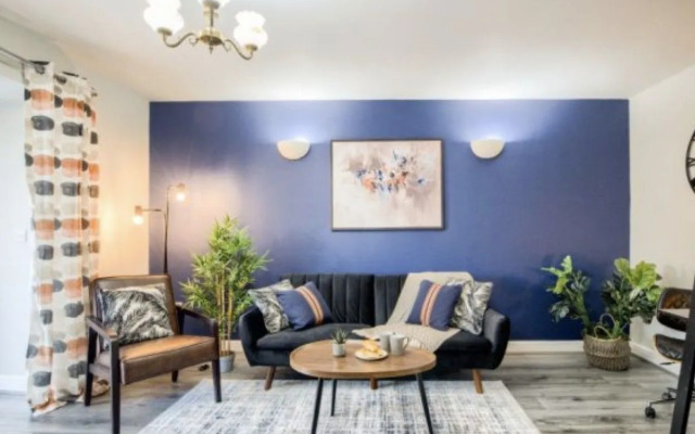 Lavish 3Br House W/ Garden - Osb