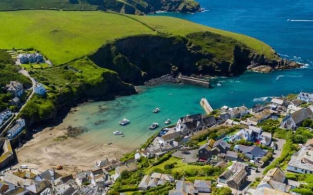 Gorgeous House Near Port Isaac