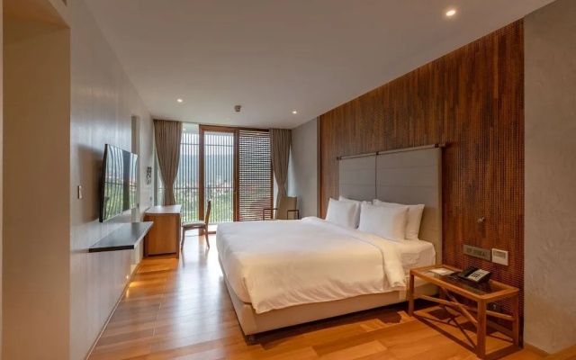 Radisson Resort and Spa Lonavala