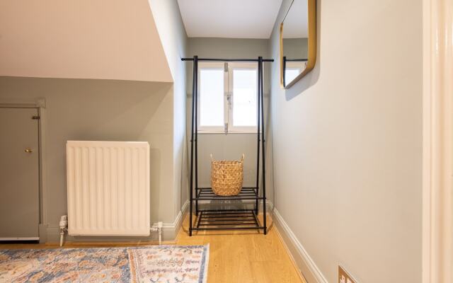 The Maida Vale Maison - 4BDR Maisonette Flat