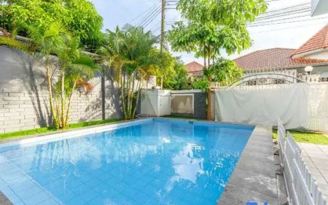 Thai Home Villas 5BR in Patamnak City