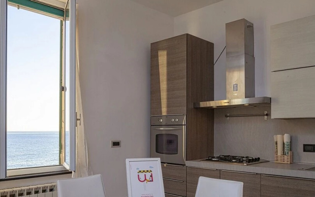 Sea Sound Apartment with Terrace