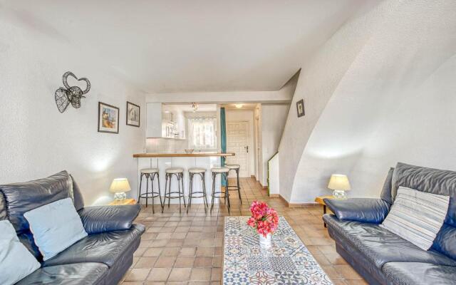 Isla Cartago 49 - Barneda