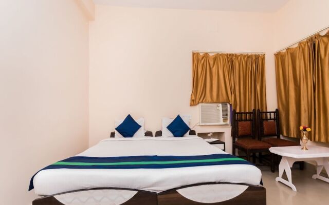 OYO 8998 Hotel Aayash