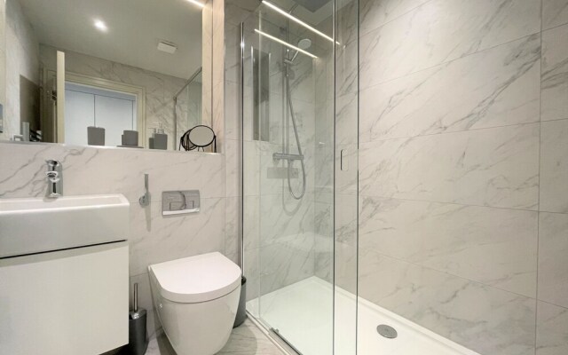 Spectacular 2BR Apartment with Parking