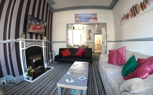 Blackpool Abode - Seaside Cove